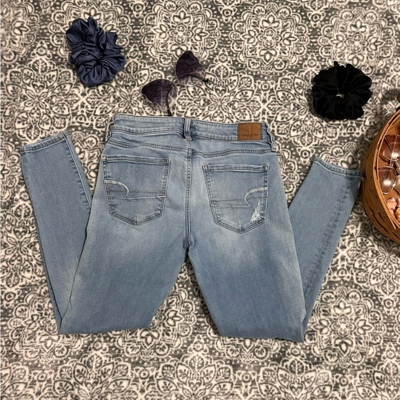 American Eagle  Distressed Jeans US 4 Short - Picture 5 of 9